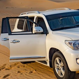 EXPLORE THE BEST OF DUBAI AND SHARJAH BY CAR