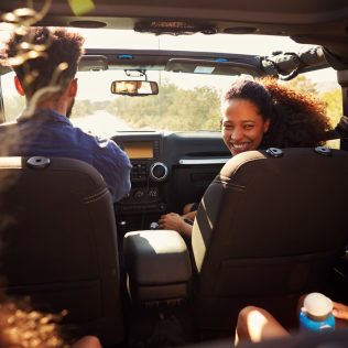 THE ULTIMATE FAMILY ROAD TRIP GUIDE: 8 SIMPLE TIPS
